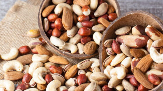 Are All Nuts Created Equal: A Fit-Friendly Guide | Max Swahn